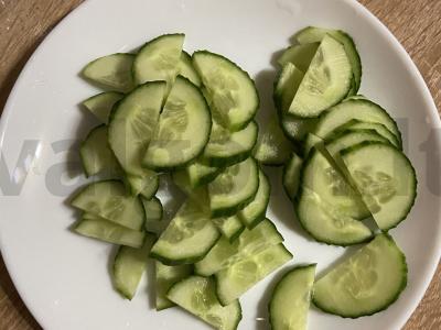 Greitos šviežių daržovių salotos su krapais Žingsnis 2