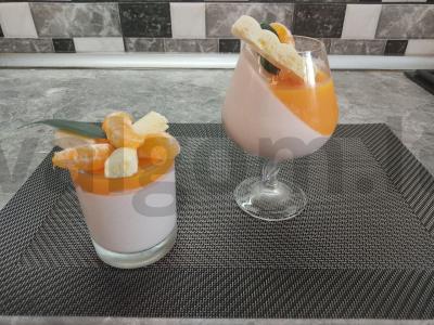Panna cotta su mandarinais ir baltuoju šokoladu pagrindine nuotrauka