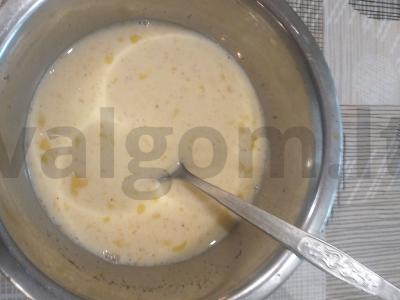 Skanus omletas su aštriosiomis paprikomis ir pomidorais Žingsnis 1