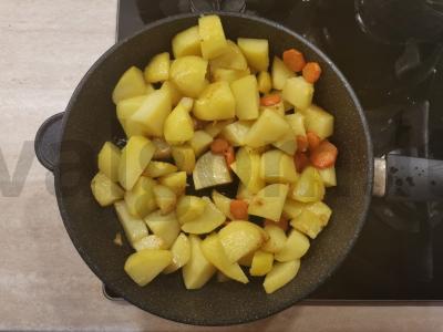 Troškinta triušiena su daržovėmis ir itališkomis žolelėmis Žingsnis 2