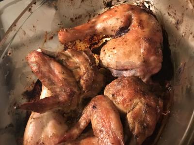 Vištiena, kepta su pesto padažu pagrindine nuotrauka