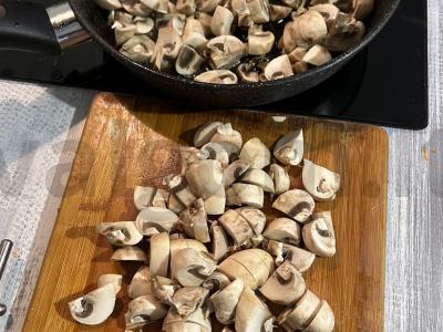 Kiaulienos nugarinės jautienos stroganoff Žingsnis 2
