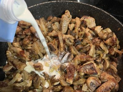 Kiaulienos nugarinės jautienos stroganoff Žingsnis 6