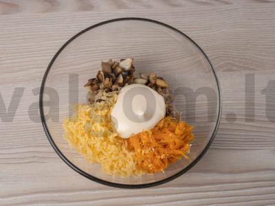 Greitos salotos su konservuota žuvimi ir grybais Žingsnis 5