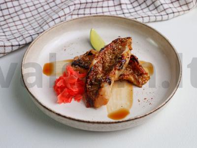 Lengvas ešerių filė receptas su sezamo sėklomis ir imbieru pagrindine nuotrauka