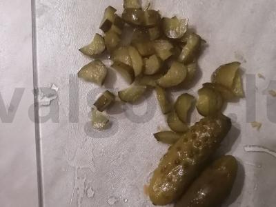 Vištienos sriuba su ryžiais ir marinuotais agurkais Žingsnis 4