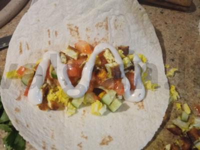 Vegetariška tortilija su Adygėjos sūriu Žingsnis 3