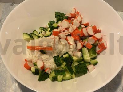 Krabų salotos pietums ir vakarienei Žingsnis 6