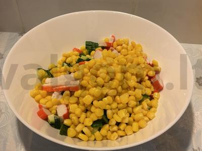 Krabų salotos pietums ir vakarienei Žingsnis 7