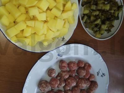 Sriuba skani su mėsos kukuliais Žingsnis 4