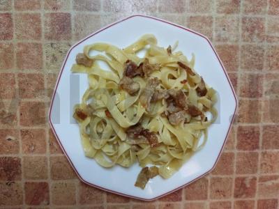 Greitas tagliatelle su šonine pagrindine nuotrauka