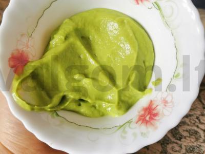 Trijų ingredientų gvakamolė pagrindine nuotrauka