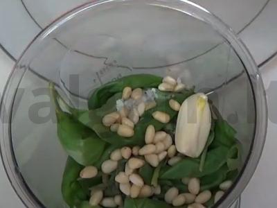 Caprese su anakardžių pesto padažu Žingsnis 1