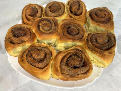 Cinamono ir cukraus bandelės pagrindine nuotrauka