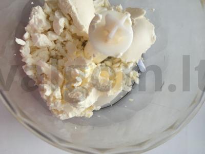 Varškės sūreliai su šokoladu Žingsnis 2