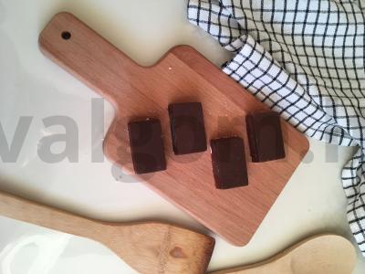 Varškės sūreliai su šokoladu pagrindine nuotrauka