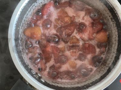 Skanus braškių džemas Žingsnis 5