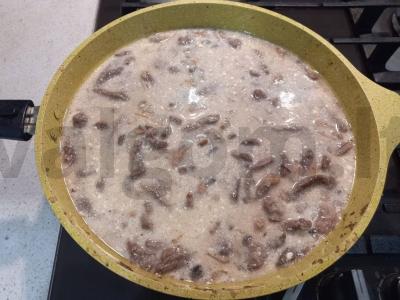 Sultingas jautienos stroganovas su grybais Žingsnis 5
