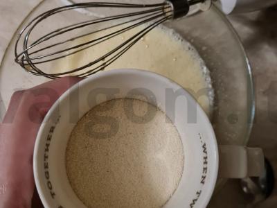 Sveikas varškės apkepas multicooker įrenginyje Žingsnis 3