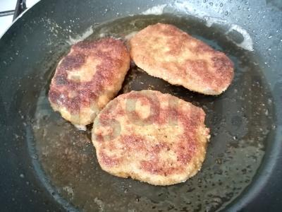 Sultingas maltos vištienos šnicelis džiūvėsėliuose Žingsnis 6