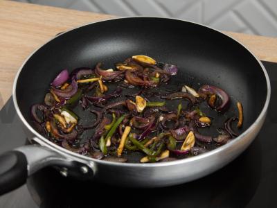 Soba su aitriosiomis paprikomis ir imbieru Žingsnis 2