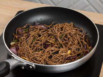 Soba su aitriosiomis paprikomis ir imbieru Žingsnis 3