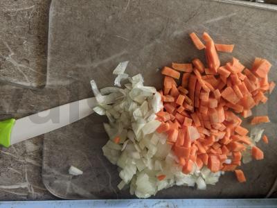 Daržovių troškinys su vištienos filė ir šparaginėmis pupelėmis pietums Žingsnis 2
