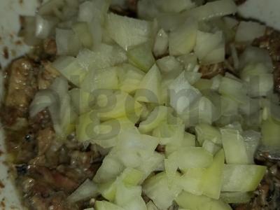 Skanios salotos su konservuota žuvimi Žingsnis 2