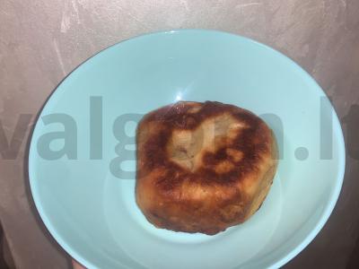 Belyashi su mielėmis pagrindine nuotrauka