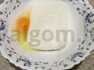 Sūrio pyragaičiai su mėgstamomis uogomis Žingsnis 1