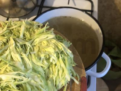 Rusiško stiliaus šči su žalumynais ir vištiena Žingsnis 4