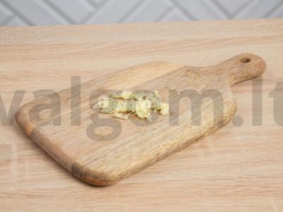 Soba su vištienos šlaunele ir pupelėmis Žingsnis 2