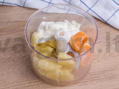 Ananasų ir mandarinų jogurtas Žingsnis 2