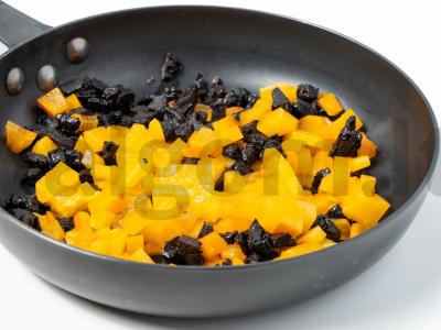 Kalakutienos suktinukai su persimonais Žingsnis 2