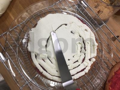 Pyragas su spanguolėmis ir maskarpone Žingsnis 13