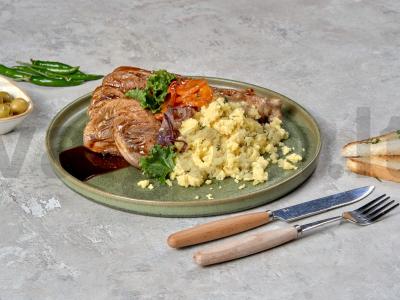 Kepta kalakutiena su Adygėjos druska pagrindine nuotrauka