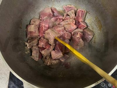 Makaronai su daržovėmis, kiauliena ir omletu Žingsnis 2