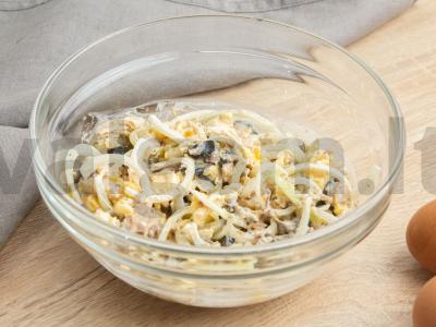 Salotos boltuška su žuvies konservais Žingsnis 6