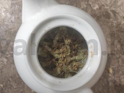 Aromatizuota liepų arbata Žingsnis 1