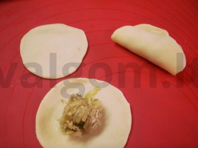 Ryžių miltų koldūnai su kopūstais ir malta mėsa Žingsnis 2