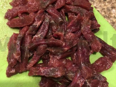 Raudona jautienos sriuba Žingsnis 1