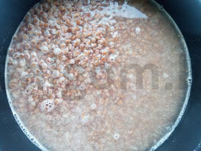 Aromatinga grikių košė Žingsnis 1