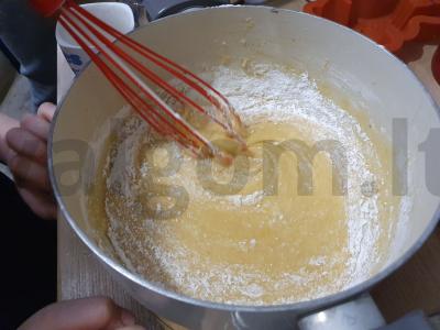 Švelnus sviesto pyragas orkaitėje Žingsnis 2