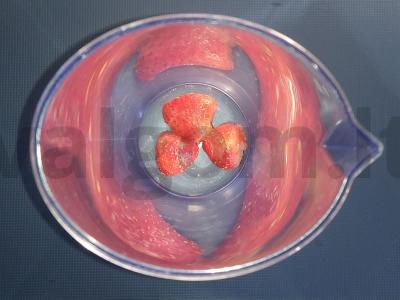 Citrusinių vaisių kokteilis su braškėmis Žingsnis 1