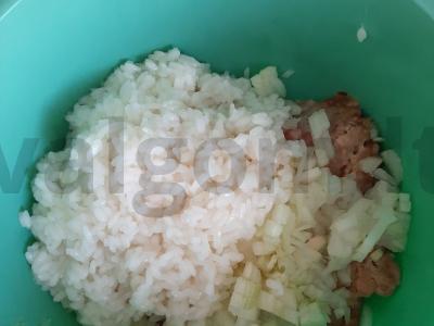 Mėsos kukuliai pomidorų padaže Žingsnis 2