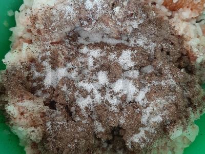 Mėsos kukuliai pomidorų padaže Žingsnis 4