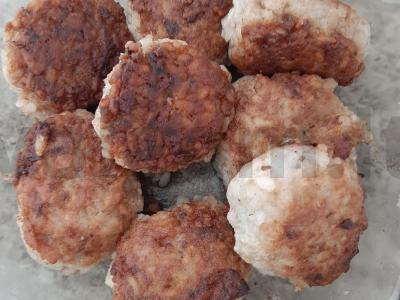 Mėsos kukuliai pomidorų padaže Žingsnis 7