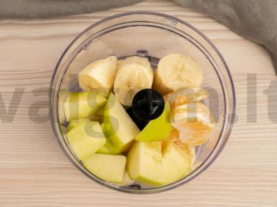 Mandarinų, bananų ir obuolių kokteilis Žingsnis 2