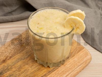 Mandarinų, bananų ir obuolių kokteilis Žingsnis 4