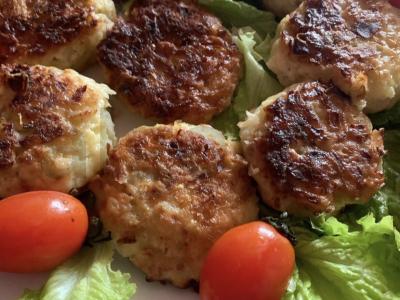 Lengvi kopūstų paplotėliai pagrindine nuotrauka